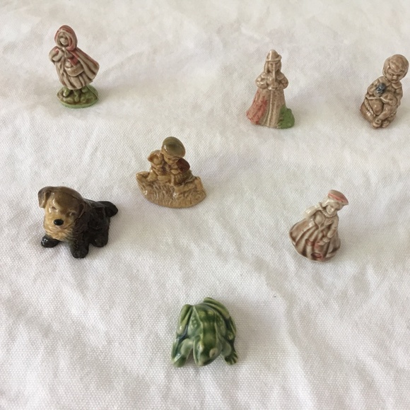 Red Rose Tea Porcelain Whimsies Figurines Wade from England 🇬🇧 - Picture 2 of 7